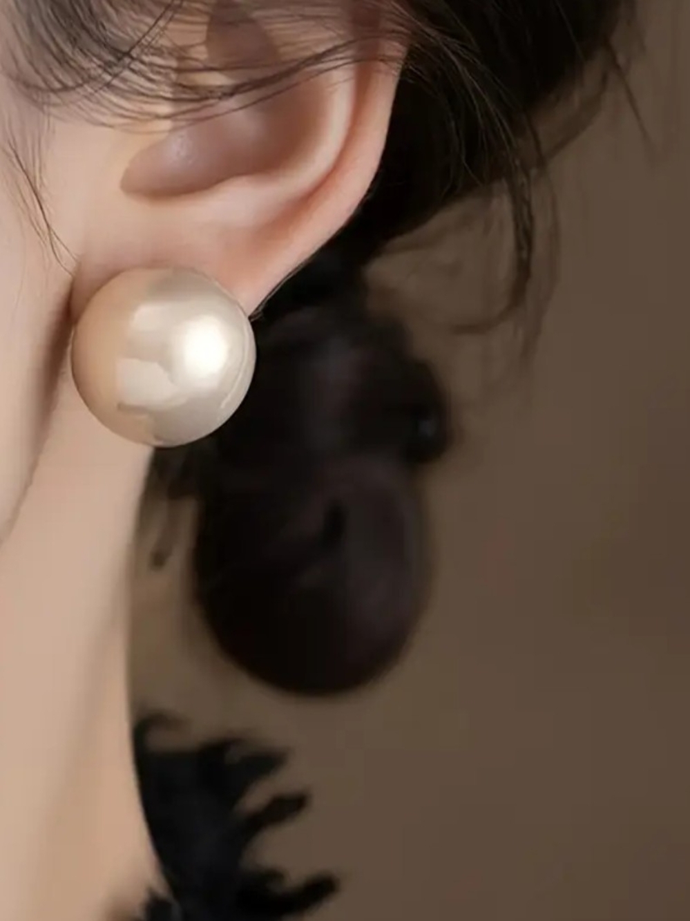 Champagne Dome Pearl Stud Earrings
